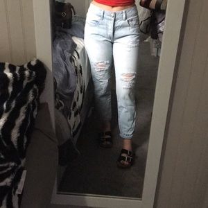 Light wash mom jeans